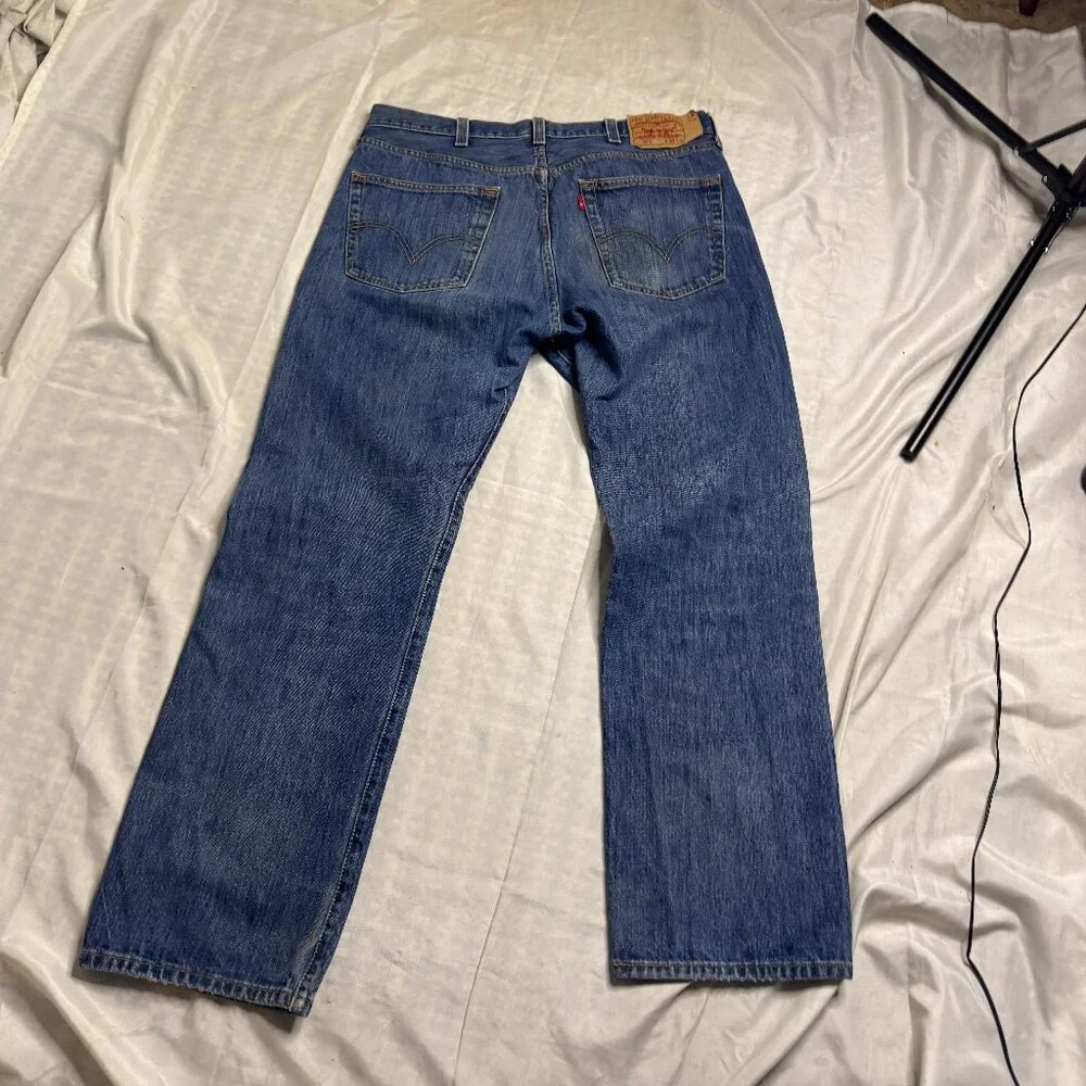 Levi 501 straight legs 38X32 - Picture 5 of 6